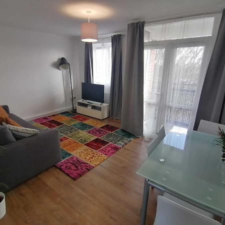 White City Apartment, Your London Stay Zewnętrze zdjęcie