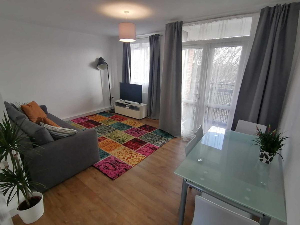 White City Apartment, Your London Stay Zewnętrze zdjęcie
