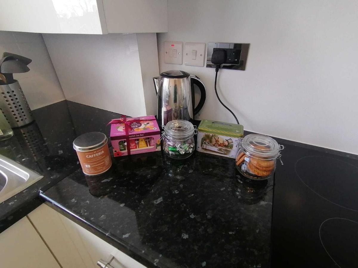 White City Apartment, Your London Stay Zewnętrze zdjęcie